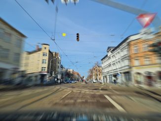 Reileck Kreuzung Verkehr