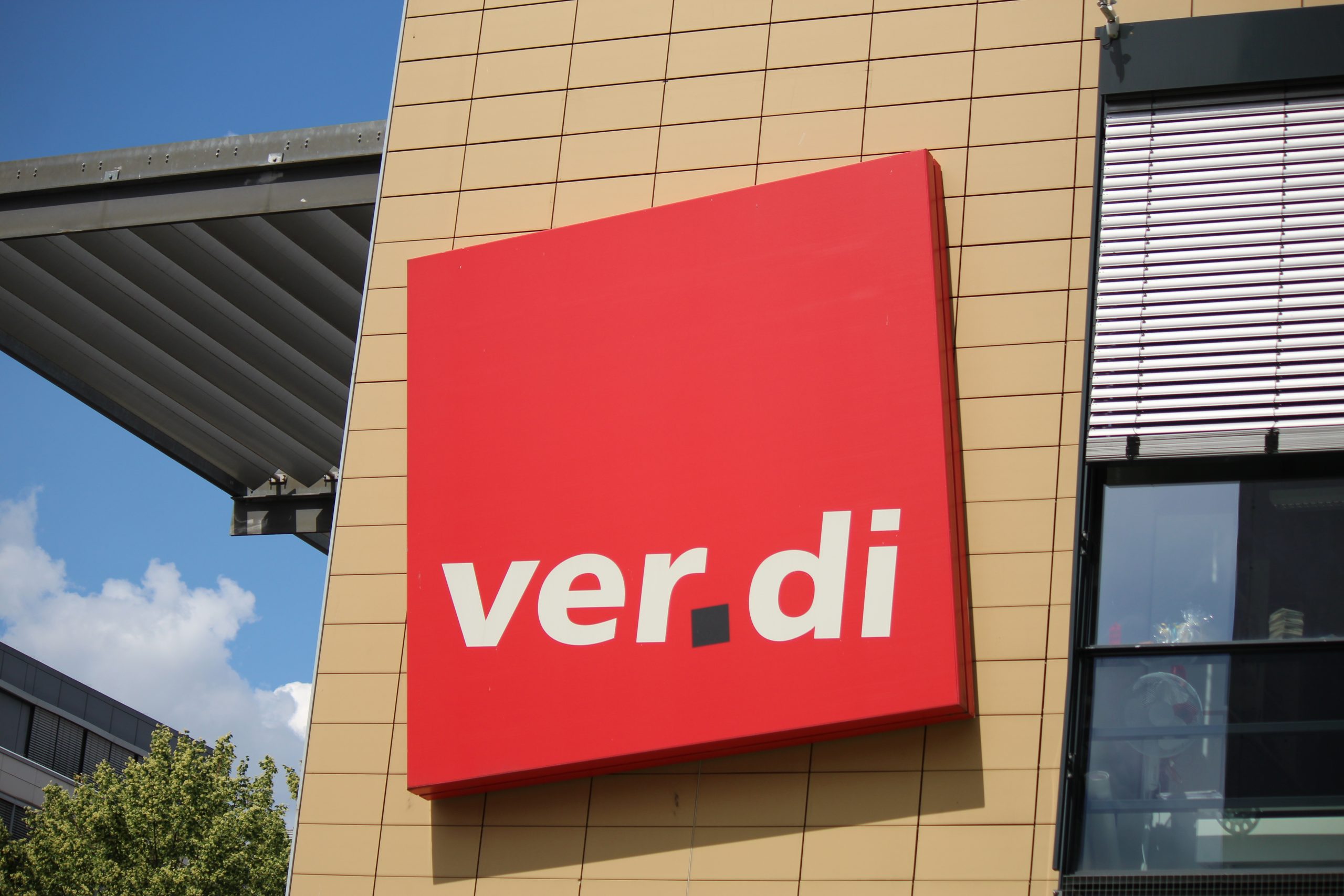 ver-di-ruft-zum-Warnstreik-im-Nahverkehr-in-Sachsen-Anhalt-auf