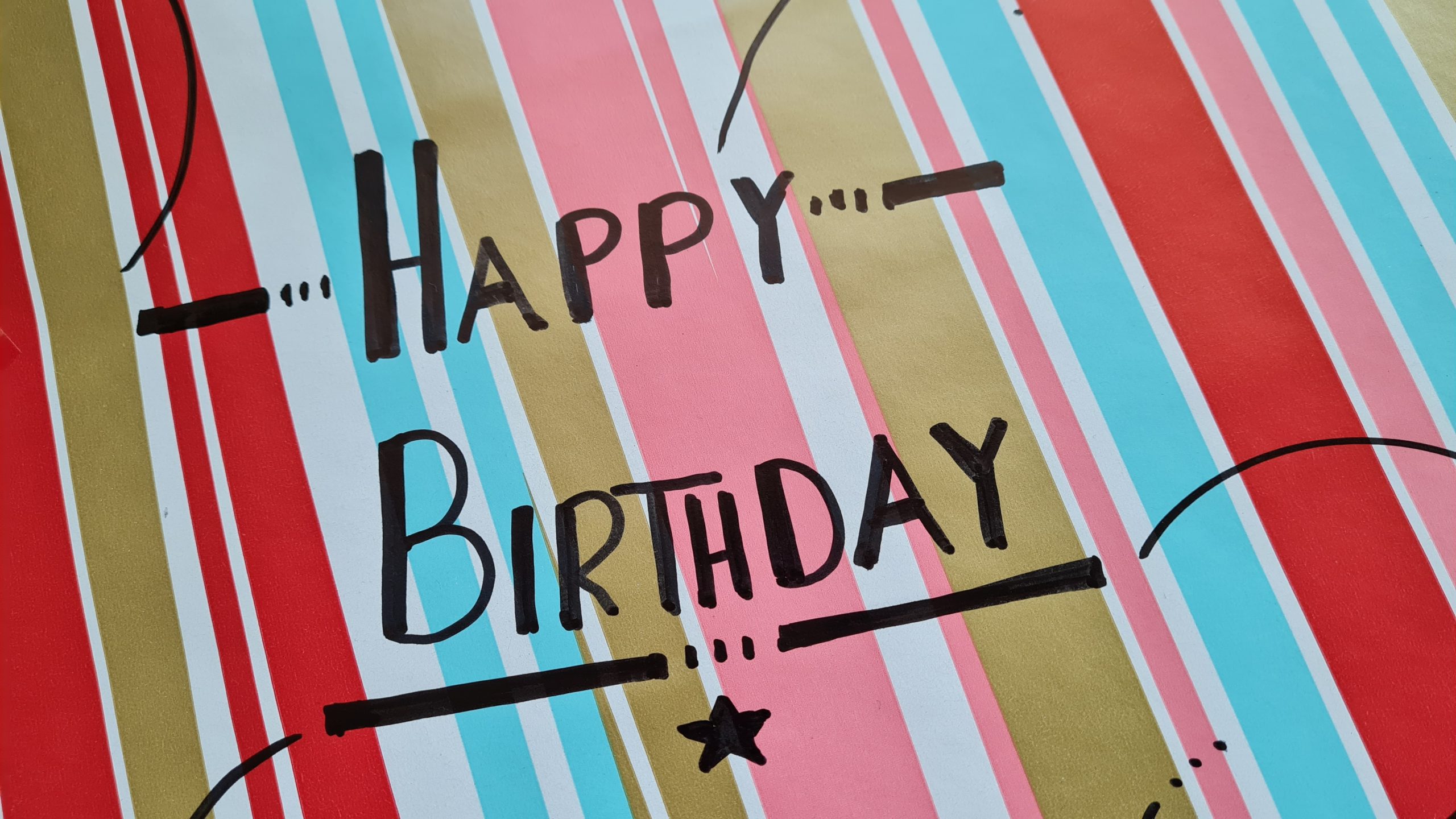 -ber-5-000-Personen-feiern-ihren-Geburtstag-am-Neujahrstag