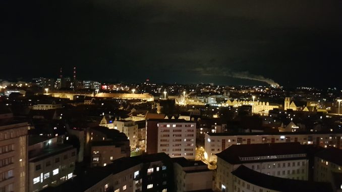 Halle (Saale) bei Nacht