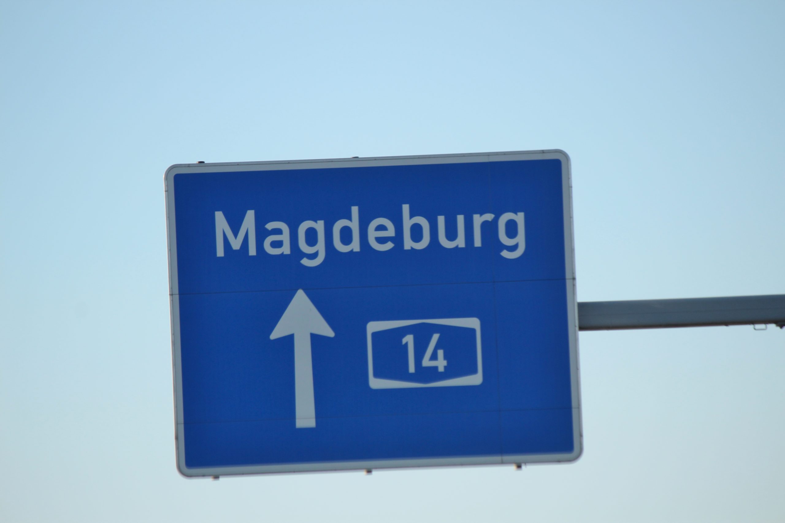 Sperrung-der-A14-bei-Halle-Saale-in-Richtung-Magdeburg