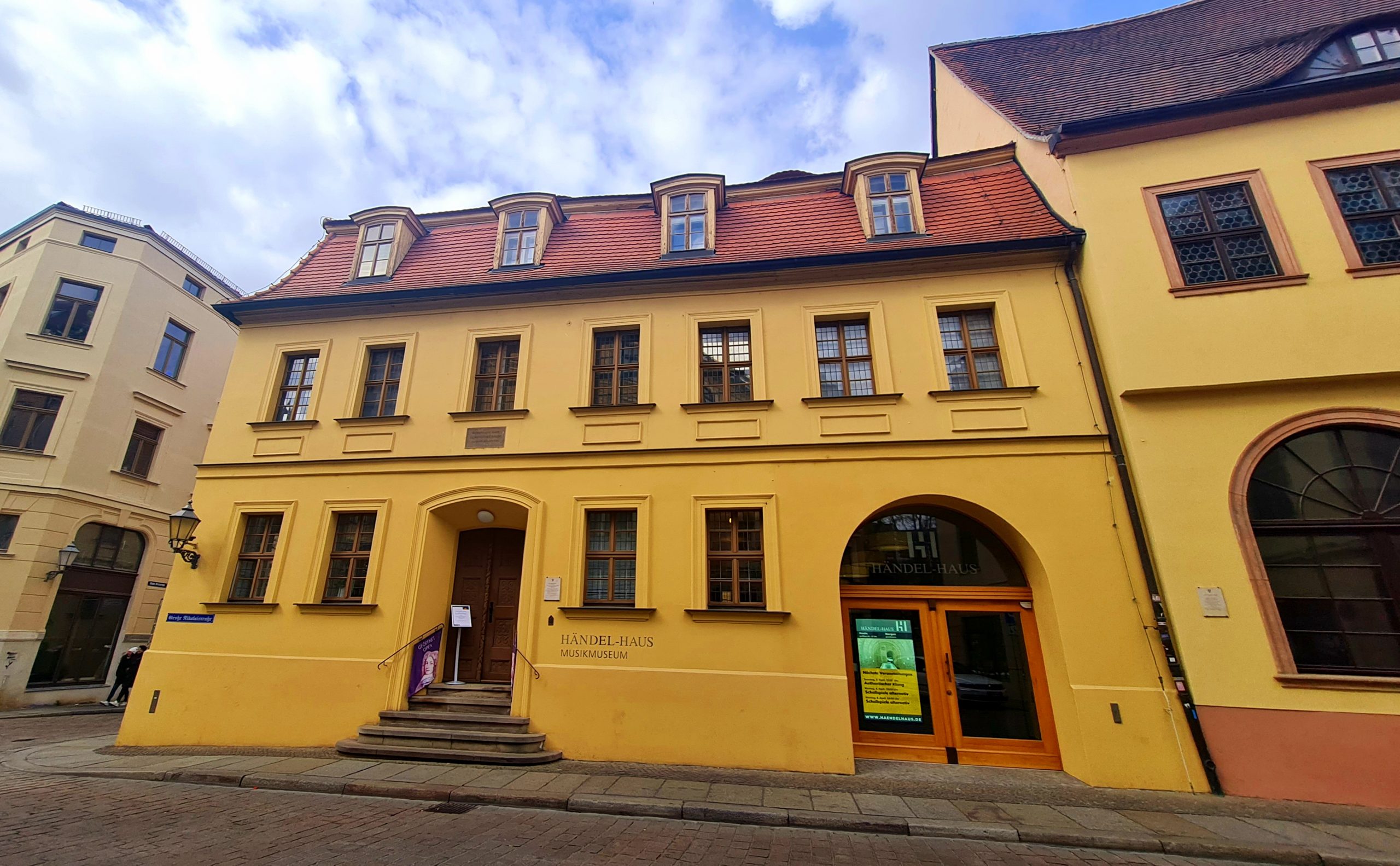 Barrierefreier-Umbau-im-H-ndel-Haus-Dachgeschoss-wird-neuer-Ausstellungsbereich-f-r-die-Jahresausstellung-2026