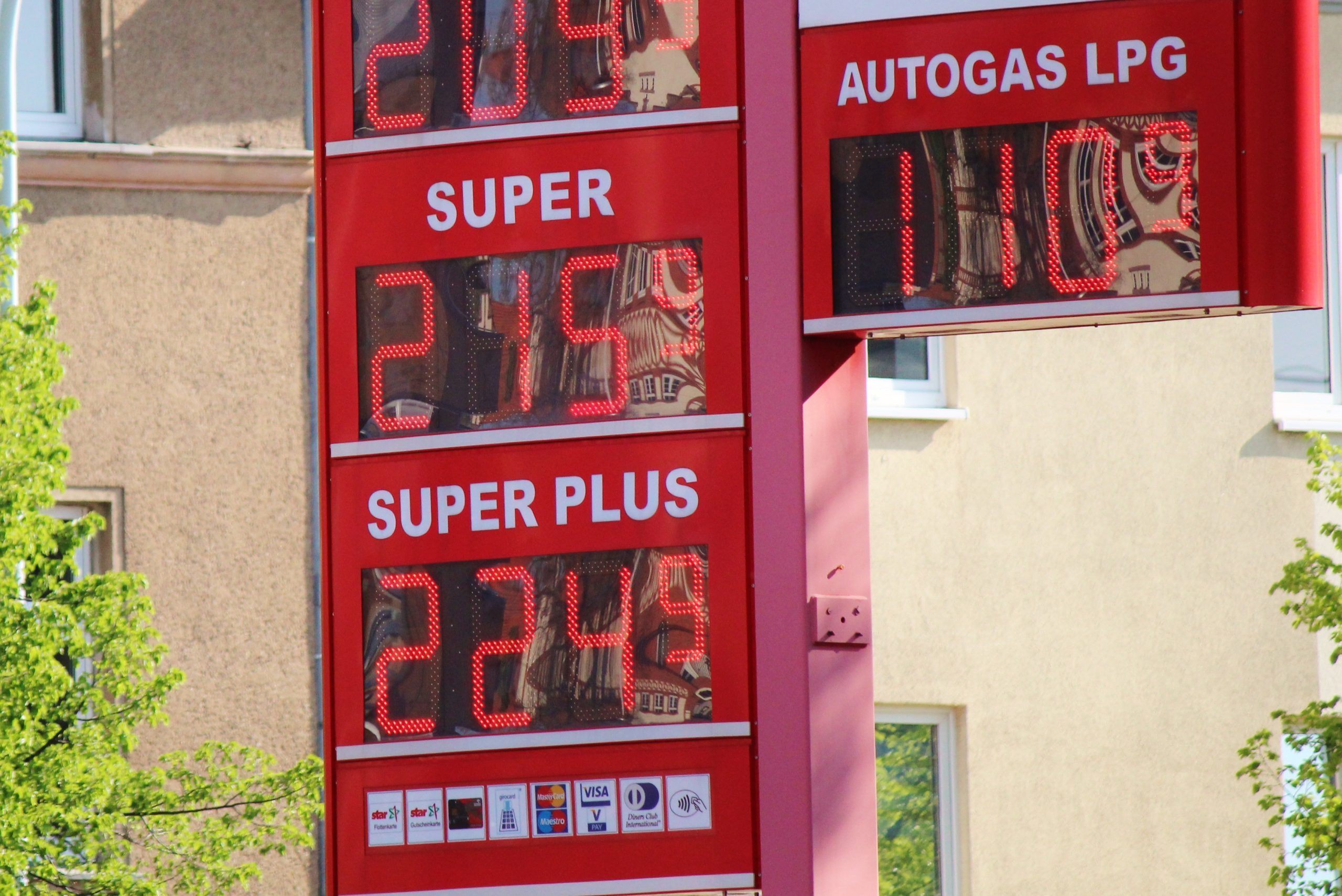 Bundesrat-f-r-mehr-Transparenz-bei-Benzinpreisen-an-Tankstellen