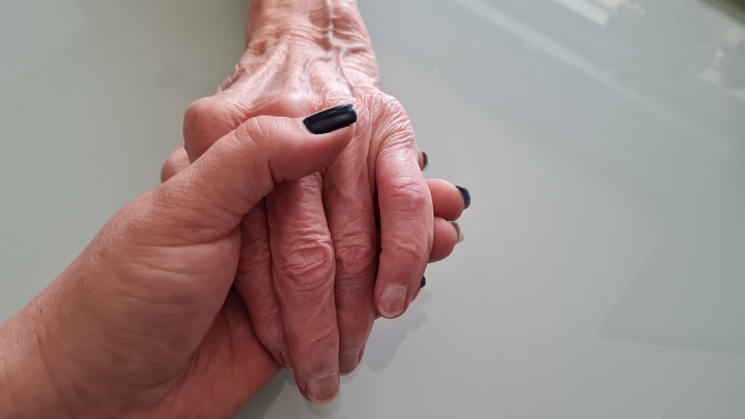 Pflegeheim-finden-und-finanzieren-Ratgeber-der-Verbraucherzentrale-informiert