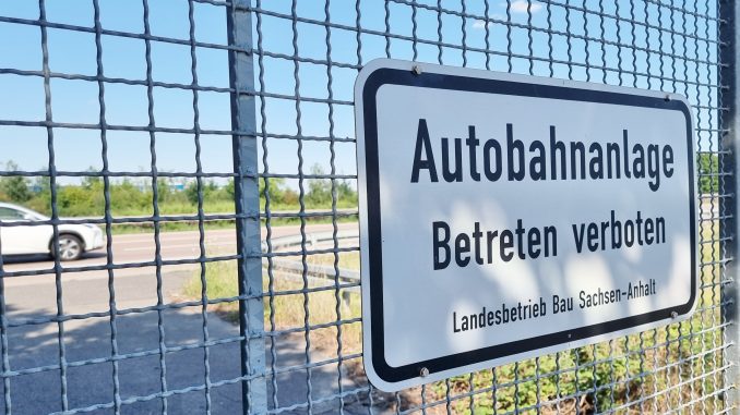 Autobahn Warnschild