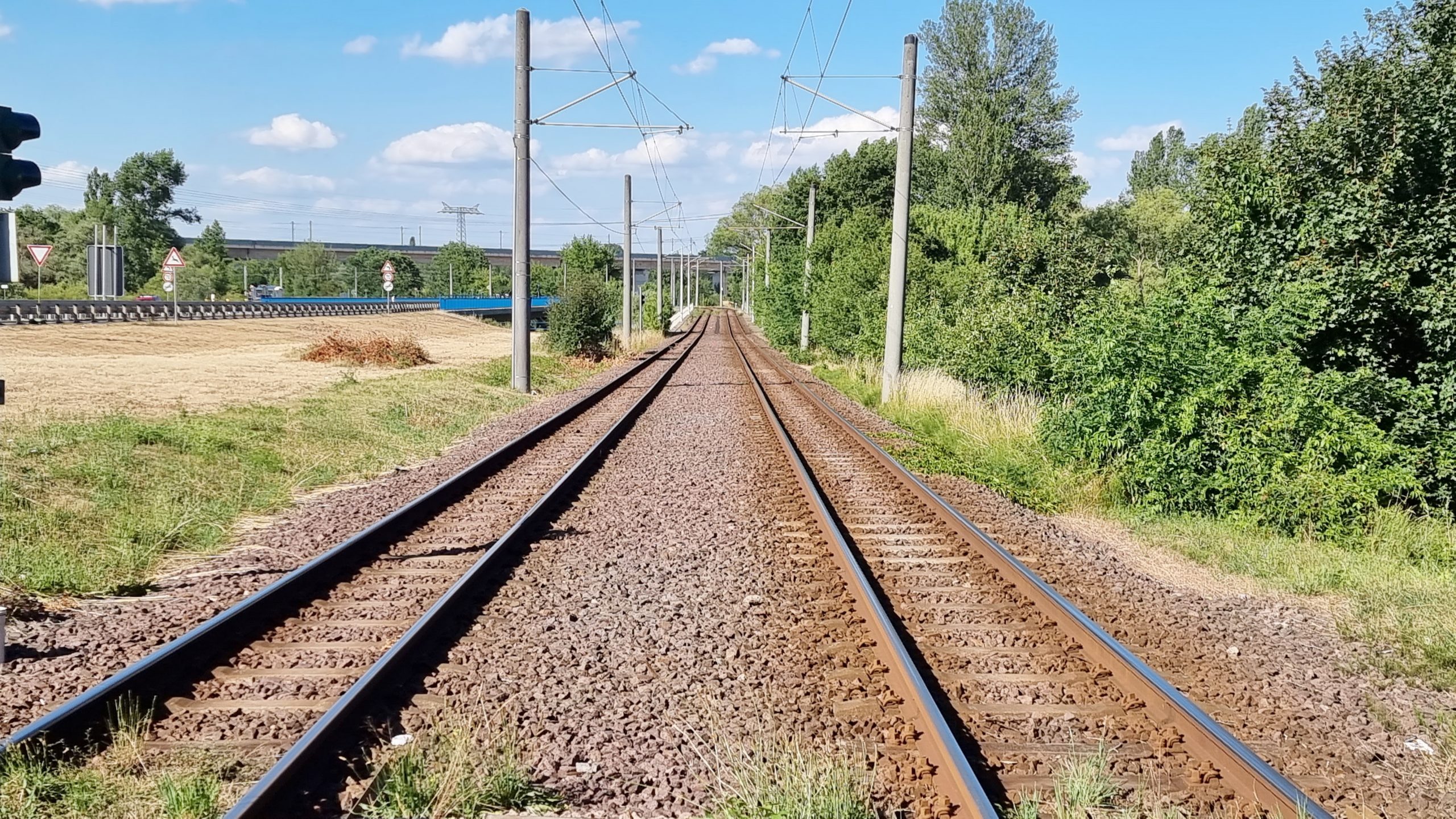 Sperrung-der-Saalestrombr-cke-sorgt-f-r-nderungen-im-Stra-enbahnbetrieb-im-Saalekreis