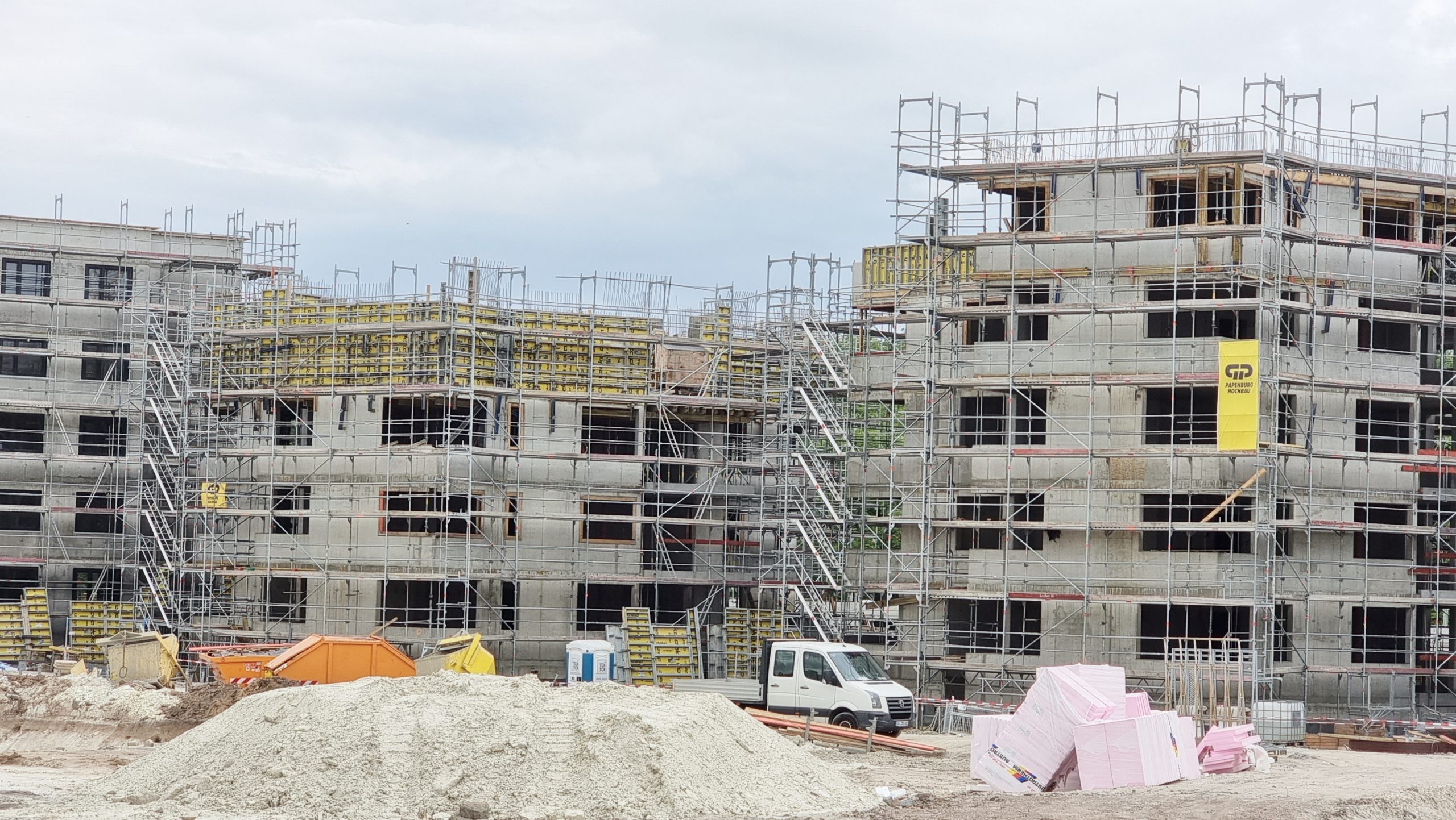 Im-Jahr-2024-dauerte-der-Neubau-eines-Wohngeb-udes-durchschnittlich-22-Monate