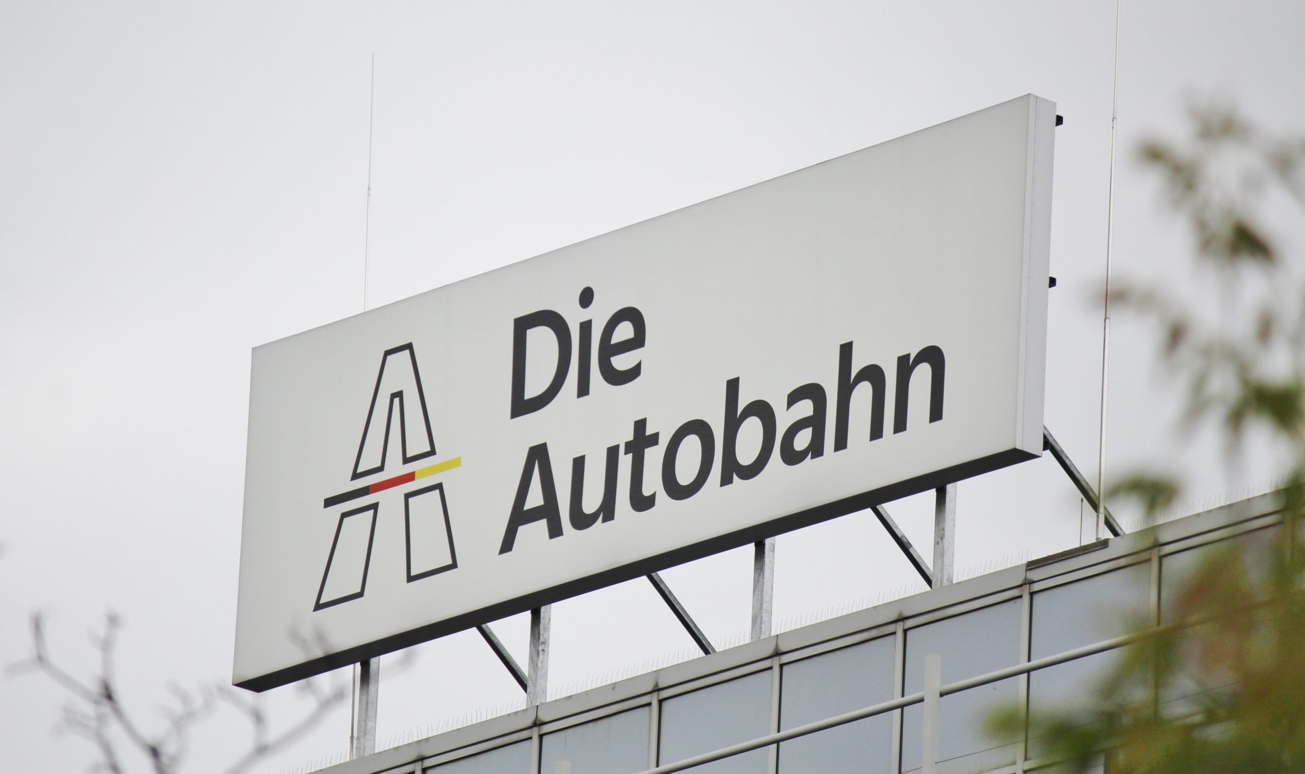 Einschr-nkungen-auf-der-A38-und-A143