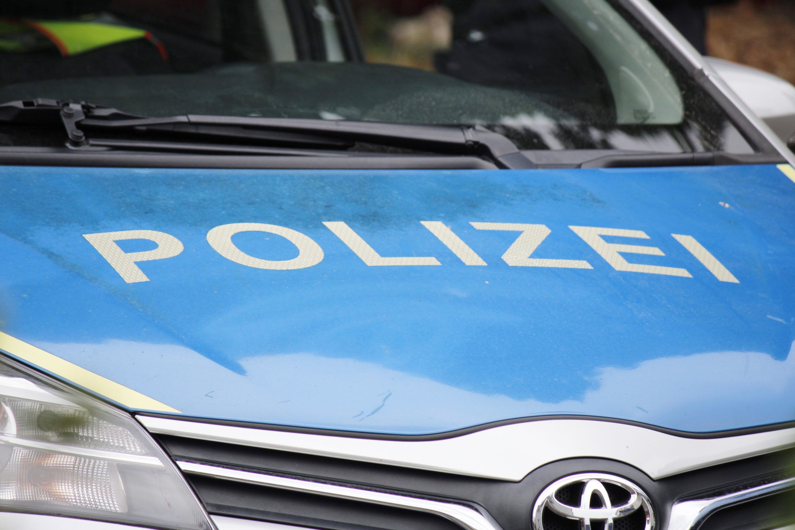 Alkoholisiert-in-Stra-engraben-gefahren