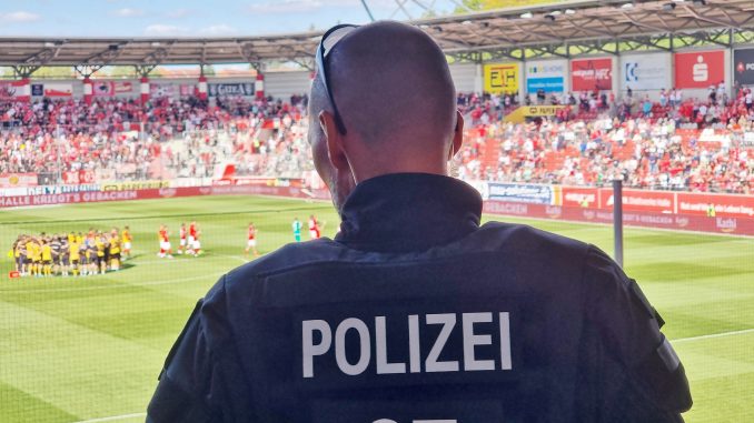 Polizei Fußball