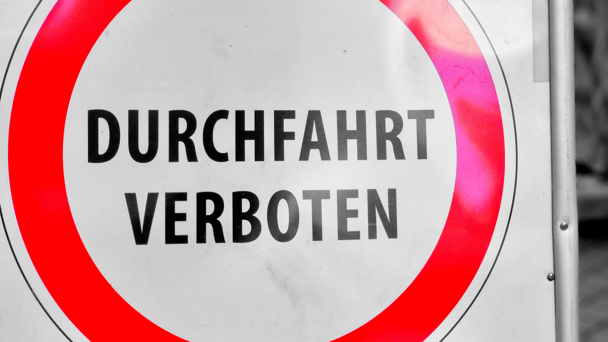 Weihnachtsmarkt-Durchfahrtsverbot-f-r-Radfahrer-an-den-Stra-enbahnzufahrten