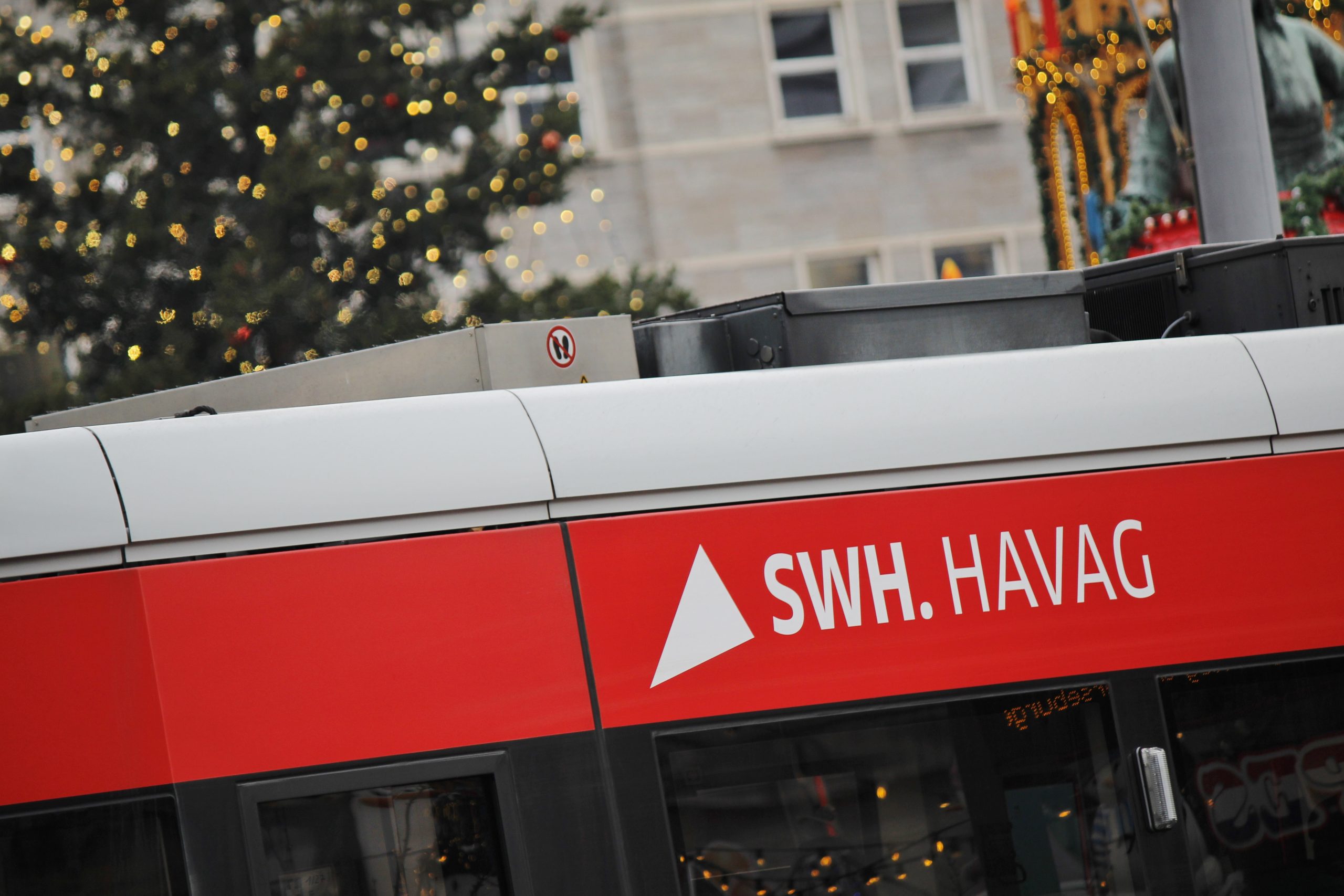 Adventszeit-in-Halle-Kostenlos-Bus-und-Bahn-fahren-mit-der-movemix-app-der-HAVAG