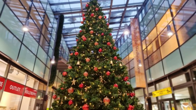 Rolltreppe Weihnachtsbaum