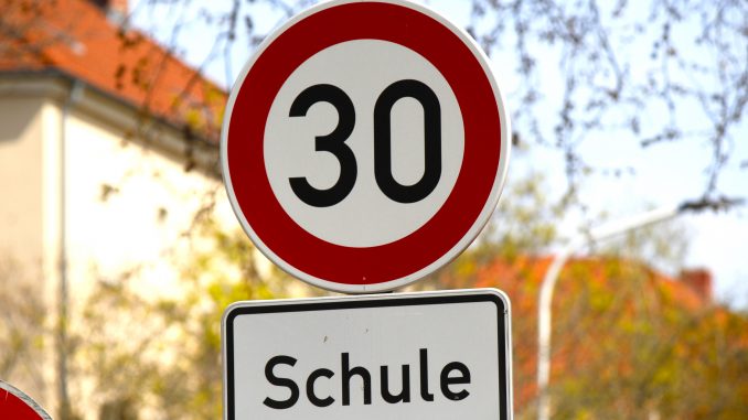 Tempo 30 Schule