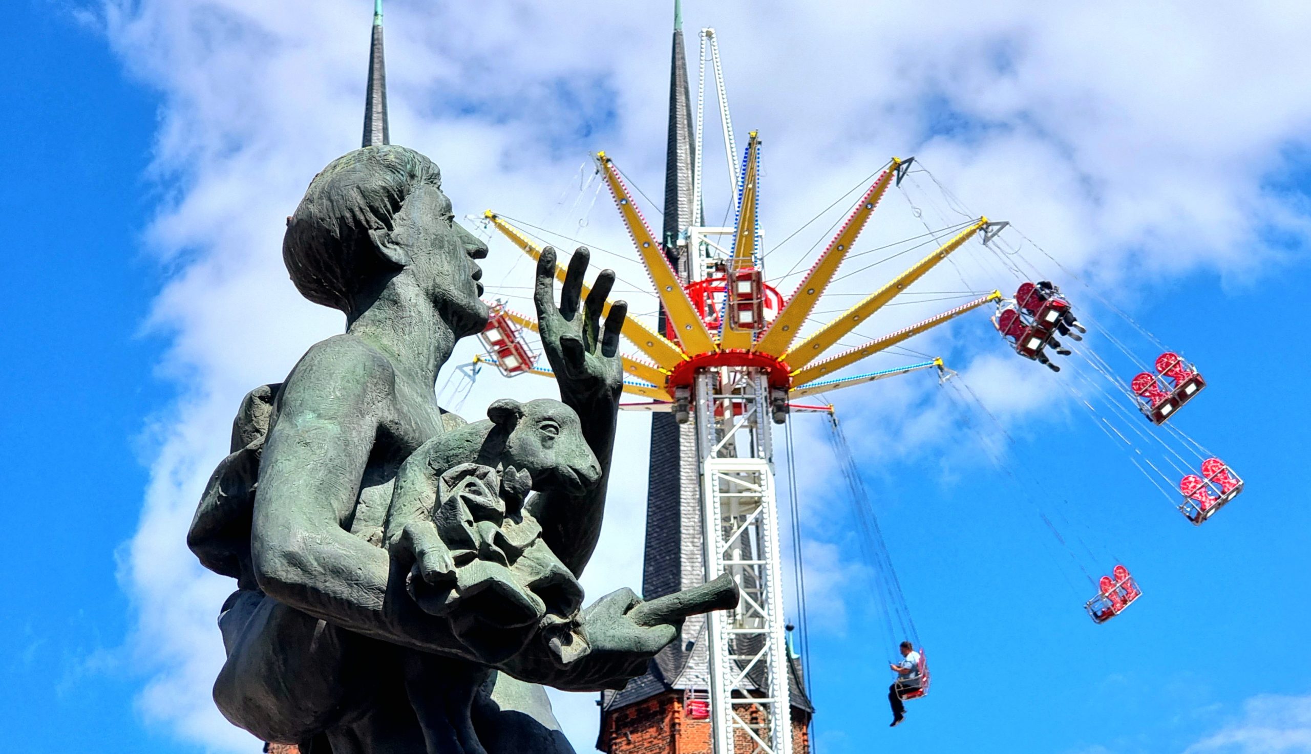 HllAnzeiger SommerJahrmarkt auf dem Hallmarkt
