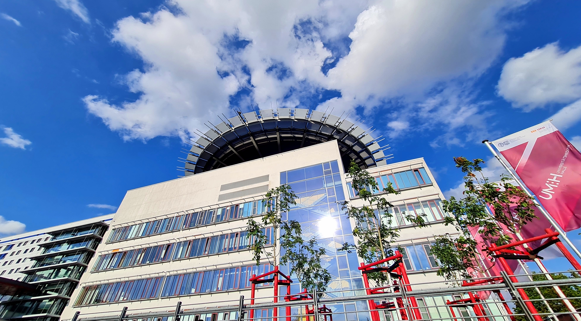 Neue-Hoffnung-bei-Leuk-mie-CAR-T-Zelltherapie-jetzt-auch-bei-Kindern-m-glich