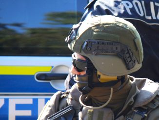 Polizei Einsatz Waffe Spezialeinsatzkommando SEK