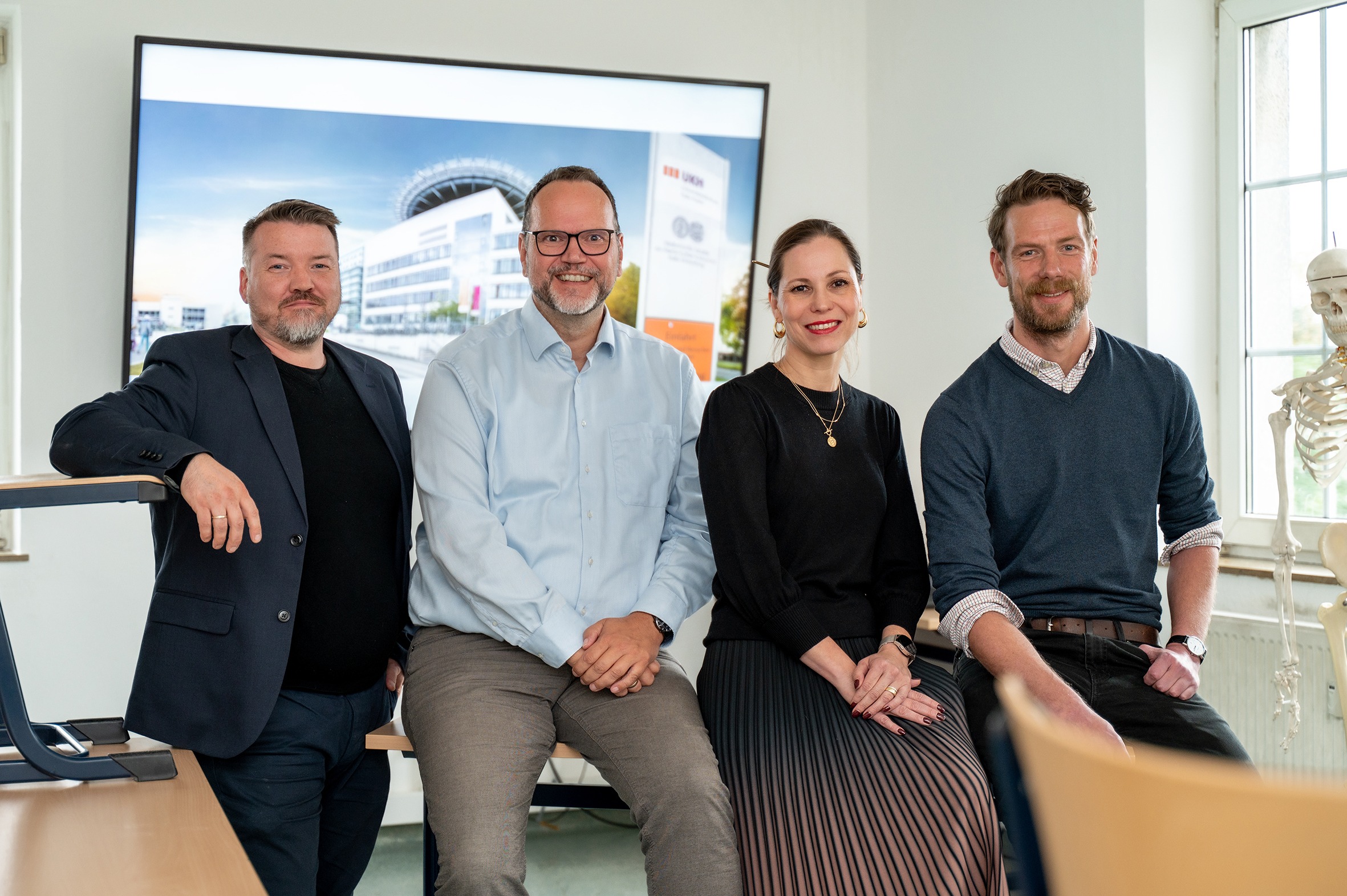 Ausbildungszentrum-der-Universit-tsmedizin-Halle-sichert-Pflege-Nachwuchs-f-r-die-Region