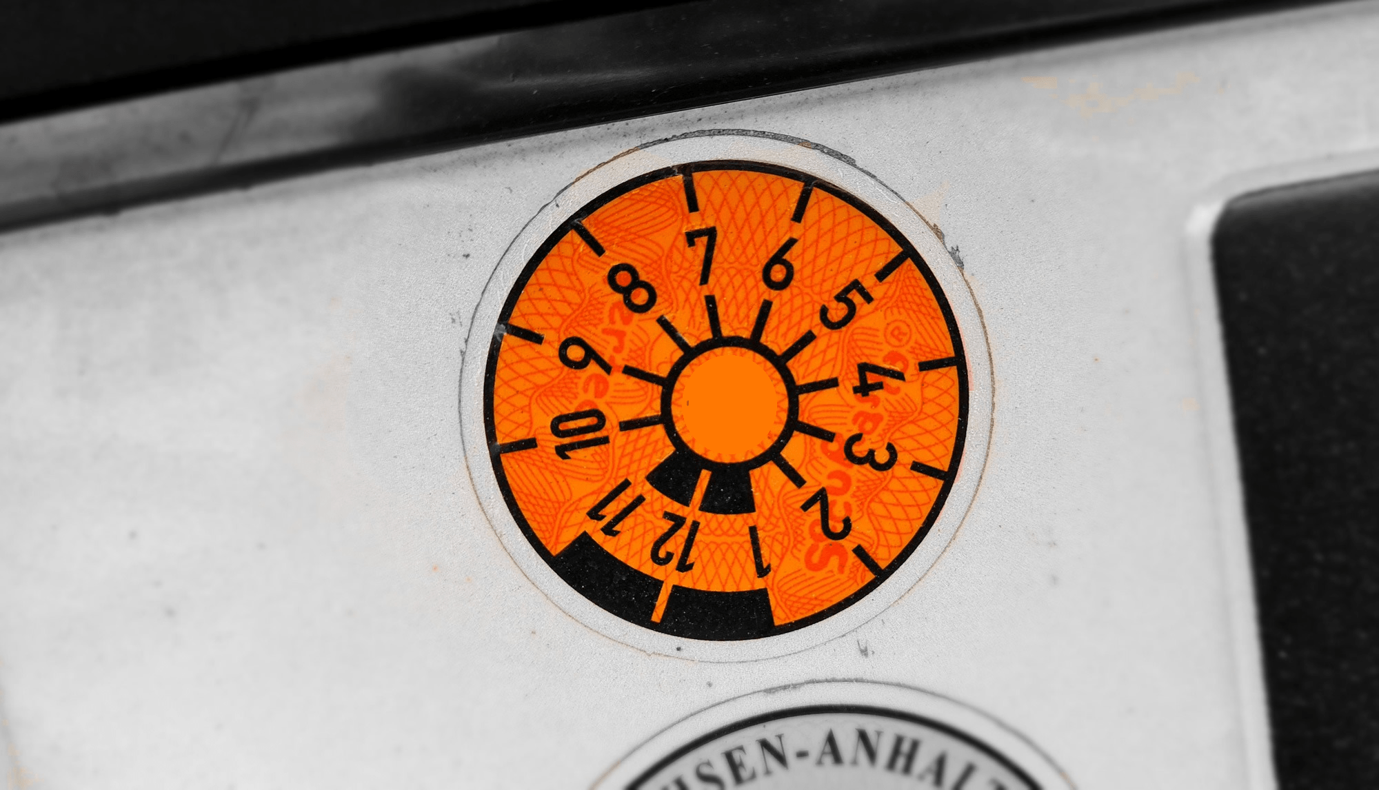 Mit-orangefarbener-Plakette-dieses-Jahr-noch-schnell-zur-HU