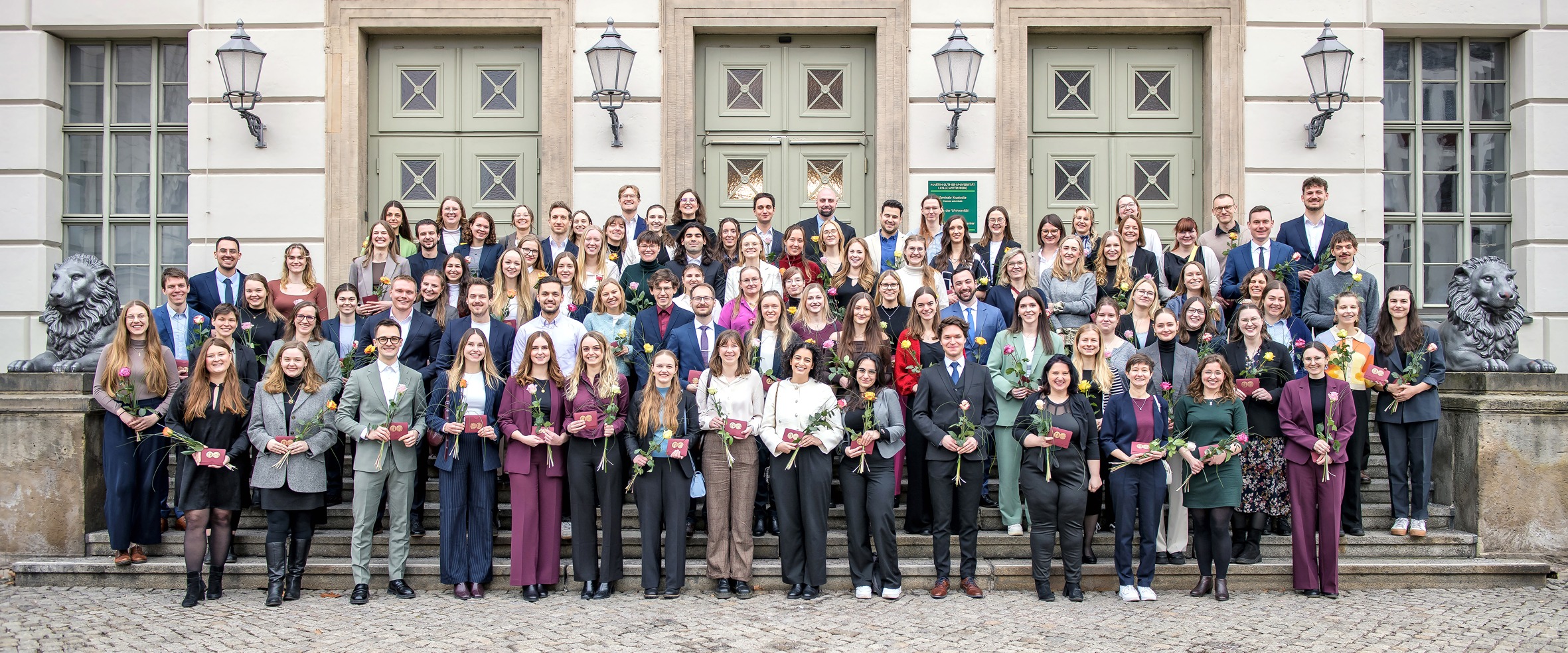 209-Absolvent-innen-feierlich-an-der-Universit-tsmedizin-Halle-verabschiedet